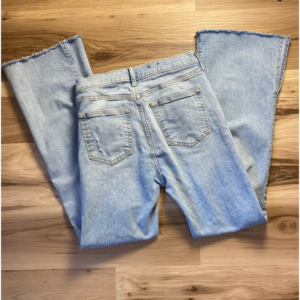 Gap 70s Flare High Rise Jeans Light Wash Distressed Raw Hem Size 28 6R - Picture 2 of 8
